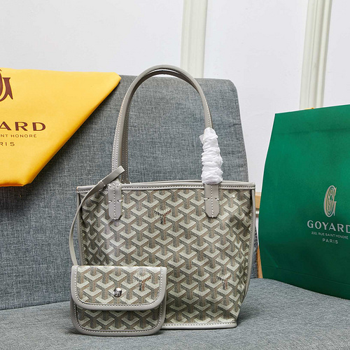 Goyard faa957a1